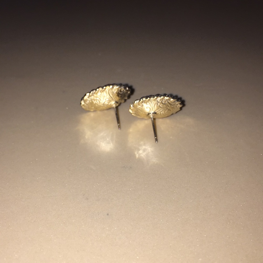 Pink Earrings. - Picture 2 of 3